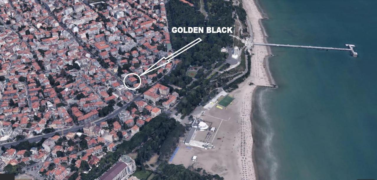Golden Black Burgasz Kültér fotó
